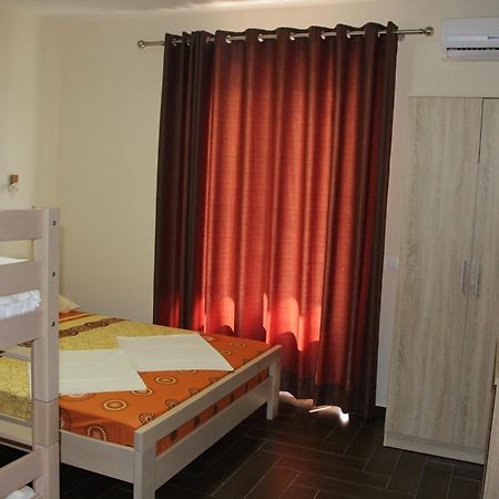 Apartment Family Ulcinj Extérieur photo