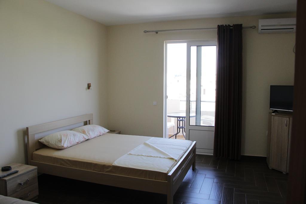 Apartment Family Ulcinj Extérieur photo