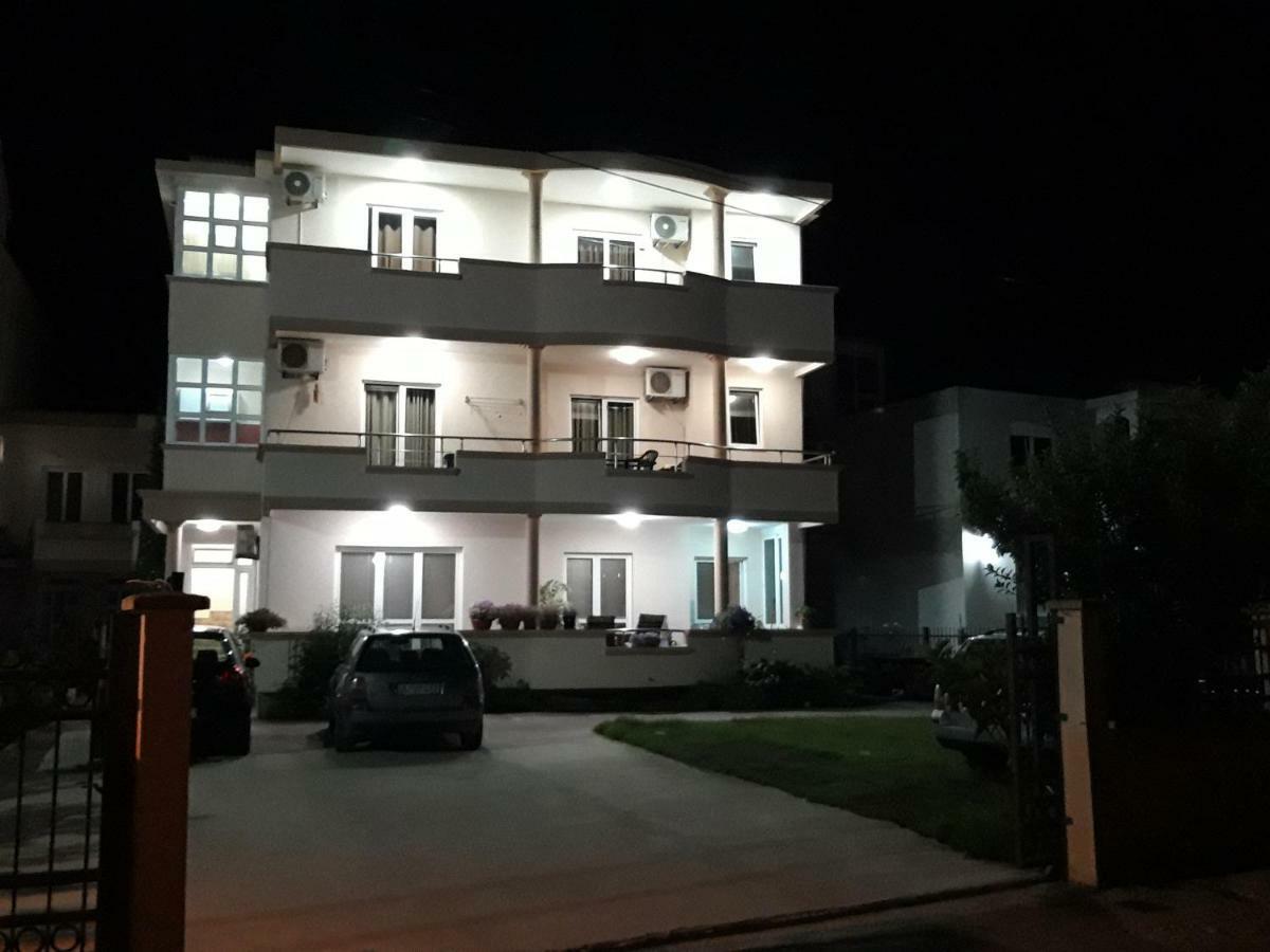Apartment Family Ulcinj Extérieur photo