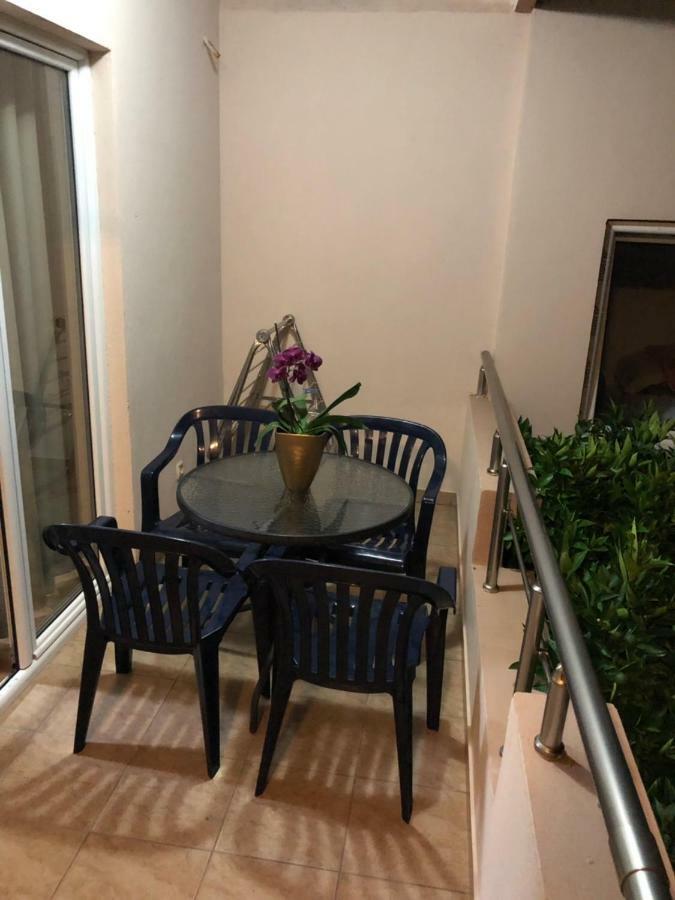 Apartment Family Ulcinj Extérieur photo