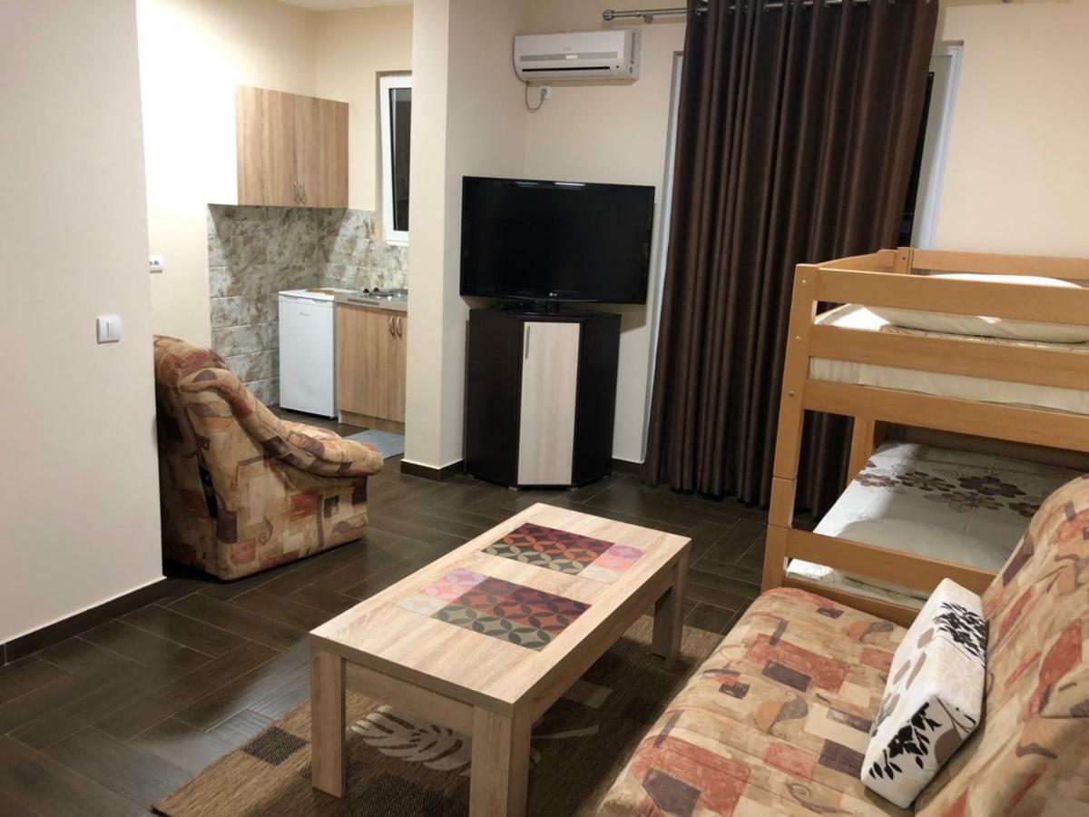 Apartment Family Ulcinj Extérieur photo